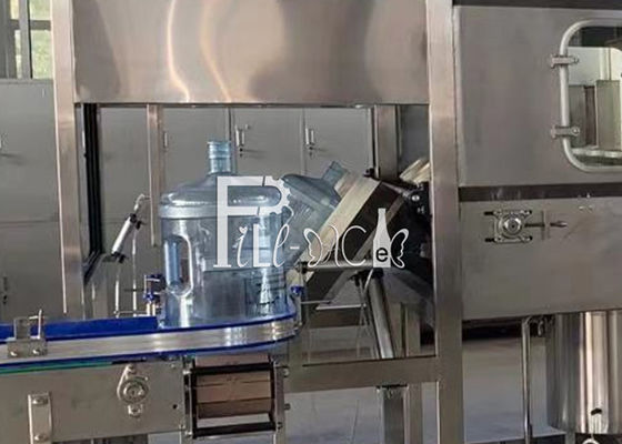 4600 * 2000 * 1800mm L Máy rót chai 5 gallon nhà cung cấp