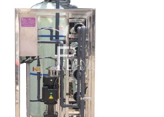 Nước uống 2000 LPH RO Plant với máy tiệt trùng UV